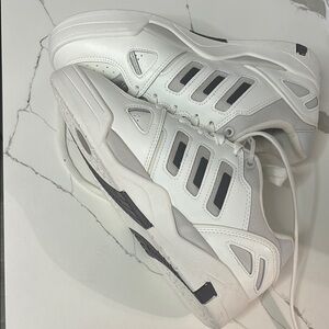 Adidas Men's White and Gray Sneakers